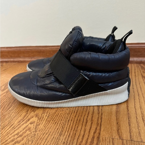 Sorel Puffy Waterproof Boots Womens 9.5 Black - Picture 5 of 9